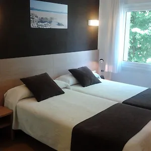 hostal-rocamar-santander.bilbaohotelsspain.com/